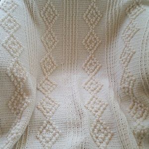 HANDMADE VINTAGE AFGHAN THROW BLANKET - CROCHETED IN CREAM, OFF WHITE, IVORY